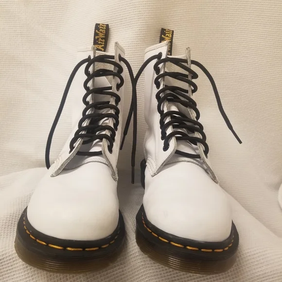 Dr. Martens 1460 Boots FIRM PRICE - Picture 4 of 10